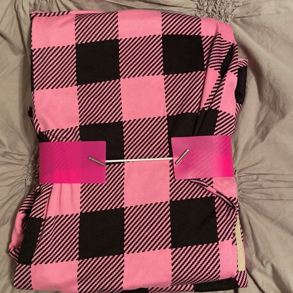 Womens pajamas size S - Picture 3 of 3